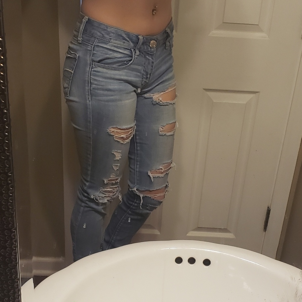 Ripped skinny jeans